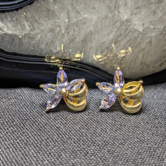 14 k yellow gold flower Earrings - Picture 1 of 2